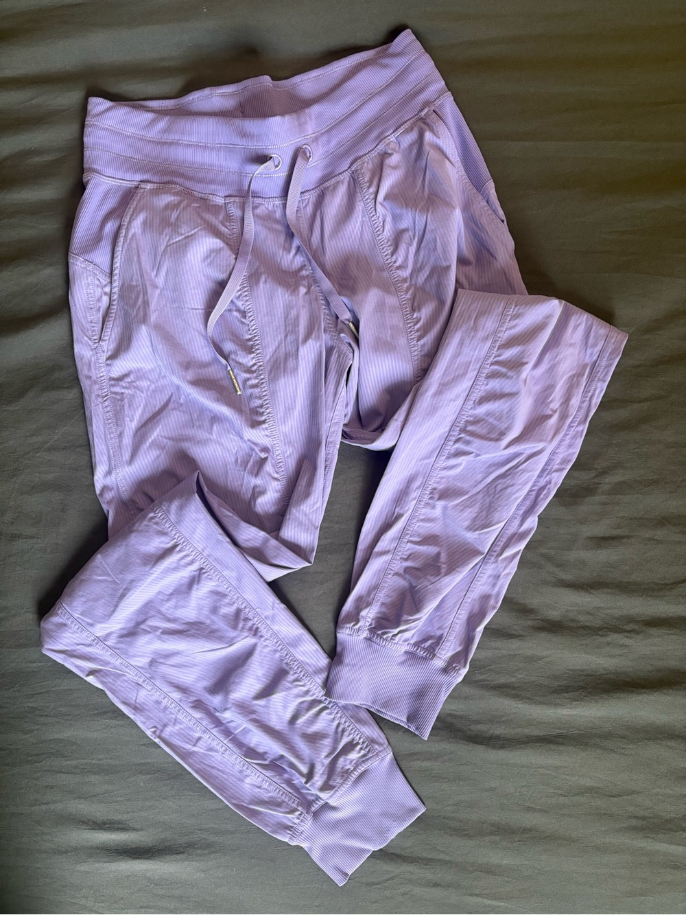 Light purple sz 4 Lululemon Dance Studio jogger